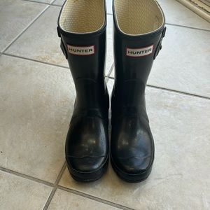 Kids Hunter black boots size 3